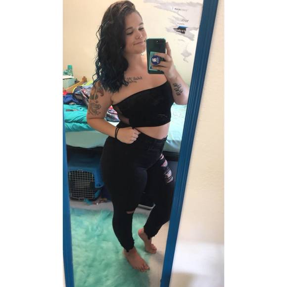 Meet your Posher, Sierra - Picture 1 of 1